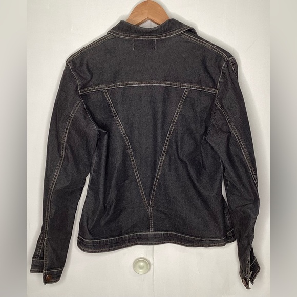 Venus Wonen's Fitted button up Denim Jacket.  4 Pockets, Small - Picture 3 of 11